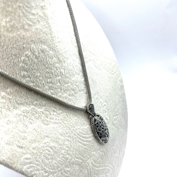 Cookie Lee Silver and Black Filigree Pendant Necklace Snake Chain - Picture 4 of 10